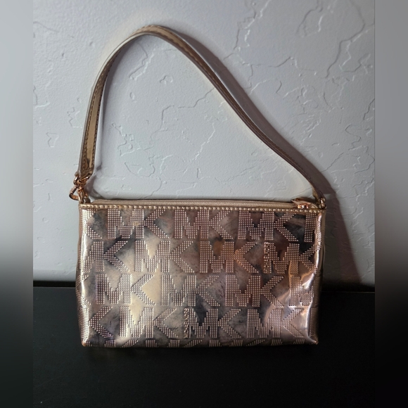 Michael Kors Jet Set Gold Clutch Wristlet Sleek Design - Picture 6 of 9